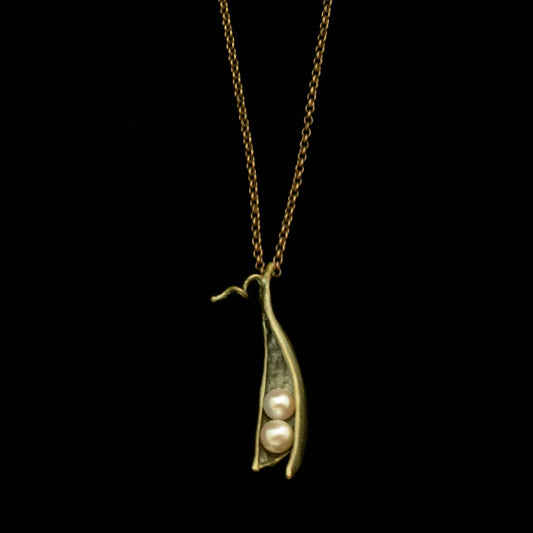 Pea Pod 2 Pearl Pendant