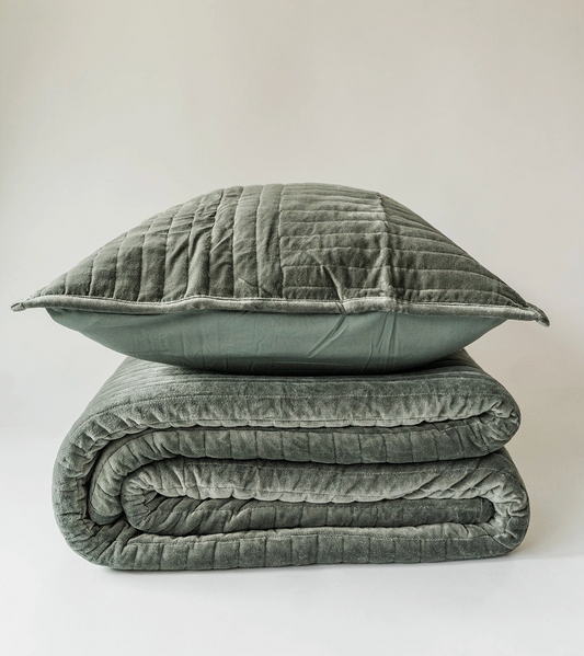 Channel Grid Velvet Quilt
