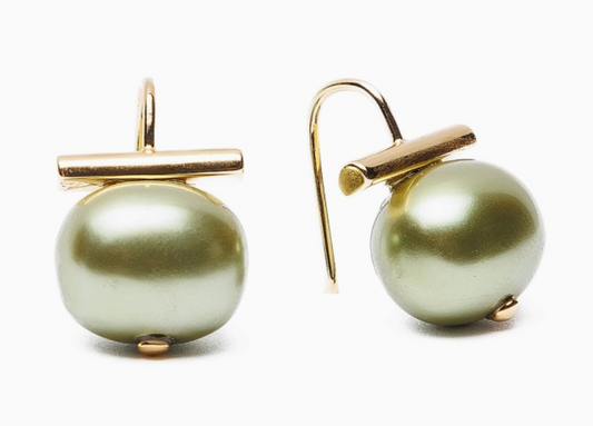 Pebble Pearl Earring