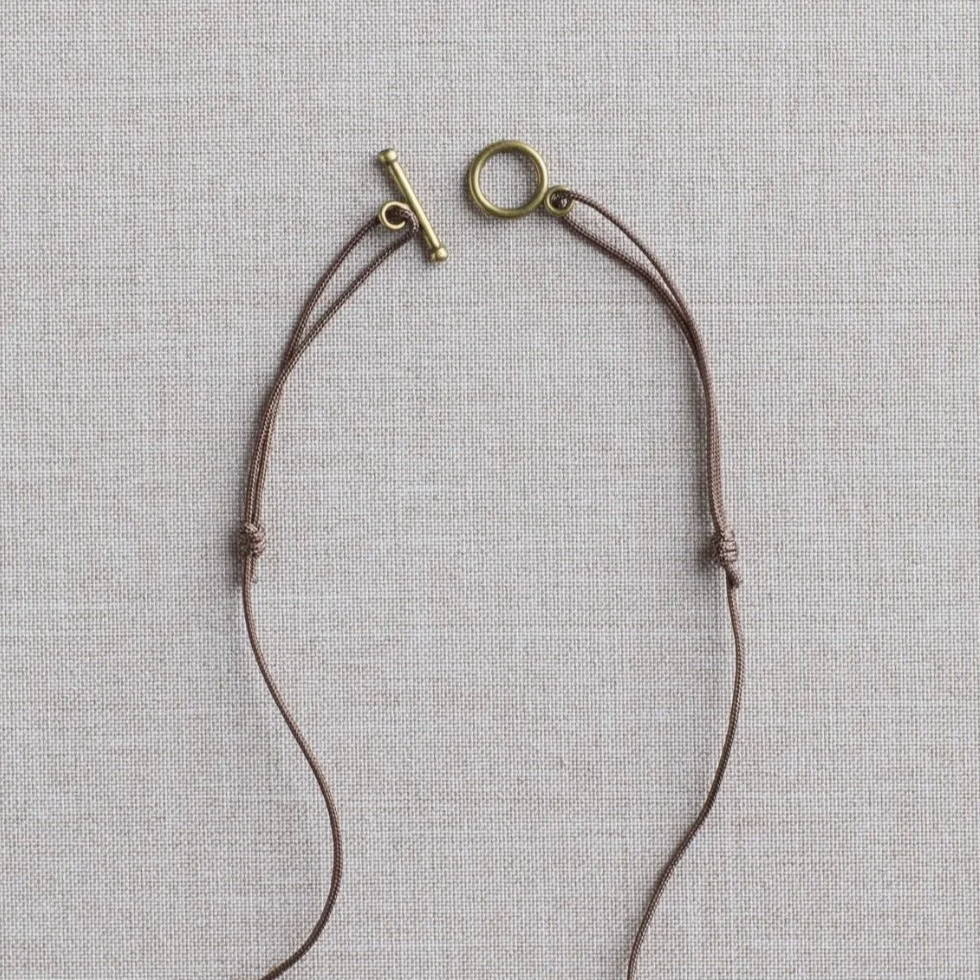 Liz Quan short necklace 'SHM'