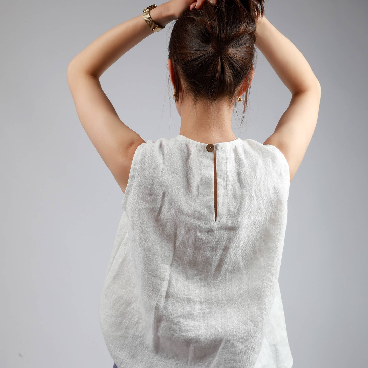 LOULOU Front Ruffle Linen Top