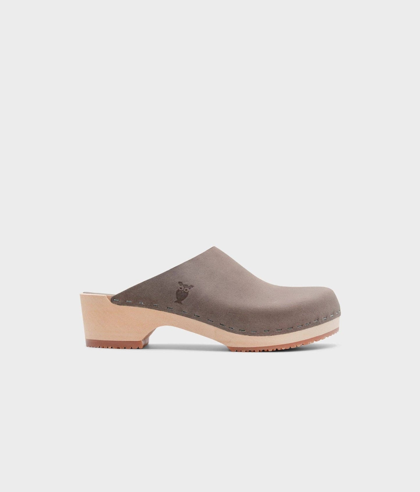 Swedish minimalistic clog, feather grey